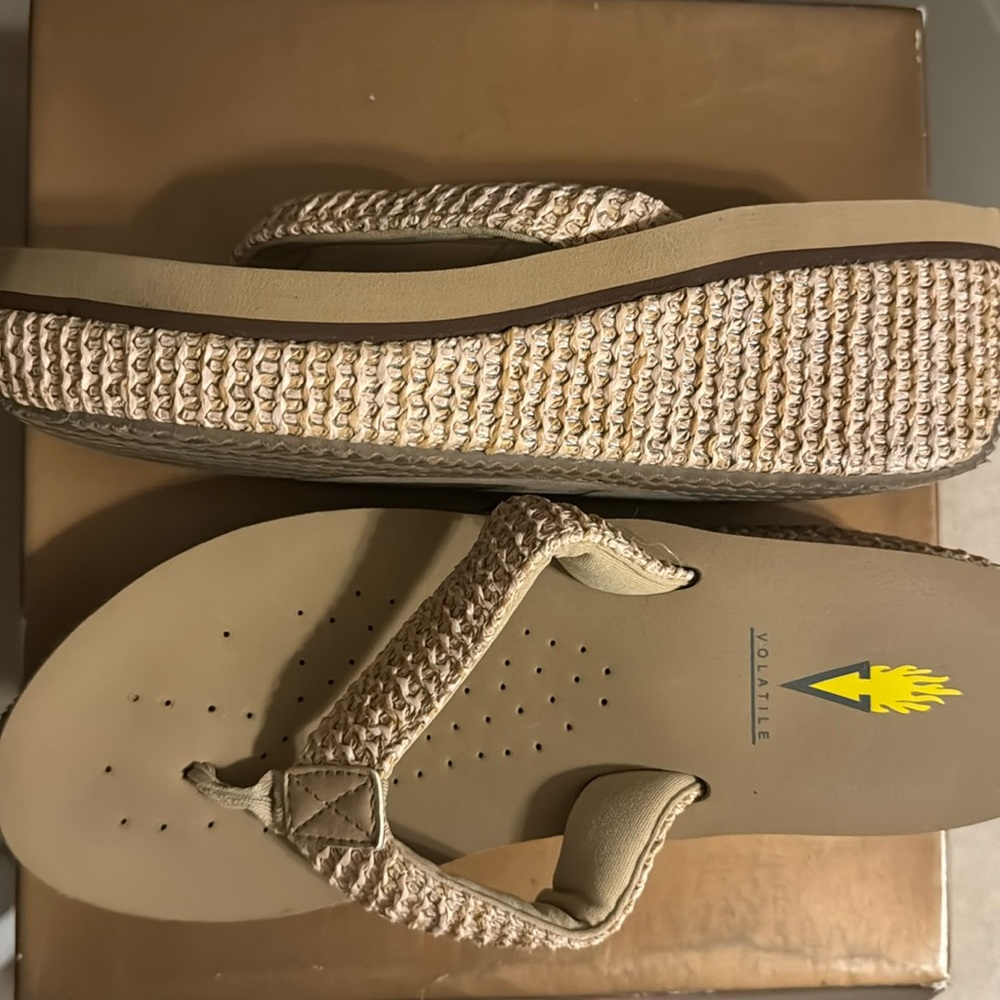 Volatile platform sandals